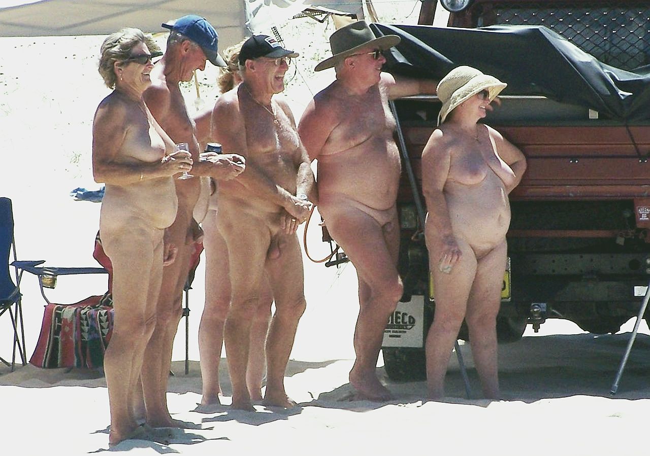 Nudisten Omas in einem Nudistencamp GEILEOMAS interrassisch 1280x899 Foto Nudisten Omas in einem Nudistencamp GEILEOMAS