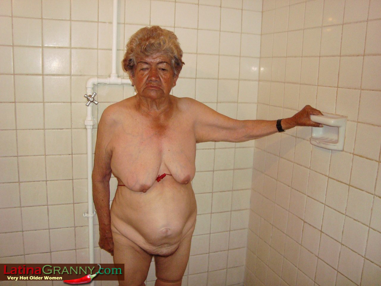 LatinaGranny - 001 011